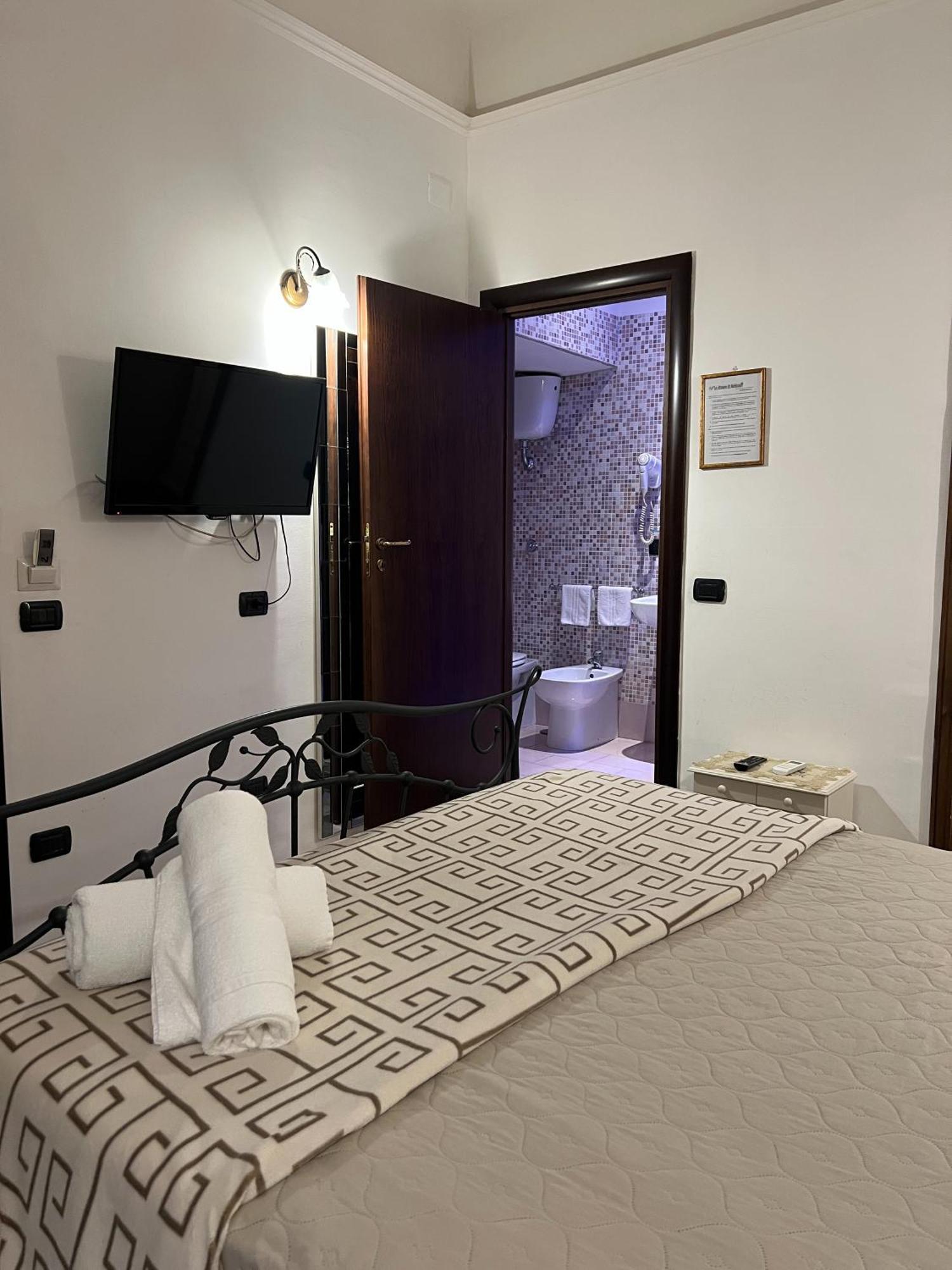 La Dimora Di Nettuno Bed & Breakfast Napoli